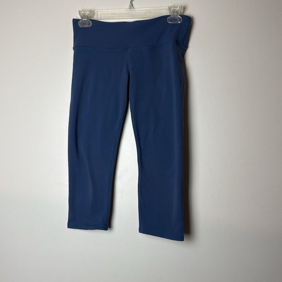 ALO Yoga Airbrush Cropped Capri Leggings in Insignia Blue Size XS - Picture 3 of 7